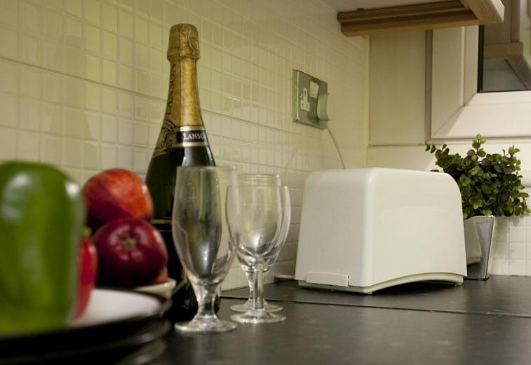 Victoria Centre Apartments In The Victoria Centre Shopping Centre - Nottingham City Centre - 24 Hour Access - Most Central Location, Kitchen - Sunday Check-Out 1Pm - Opposite Hilton By Restaurants & Shops - Outdoor Parking Cars Or Vans Five Pounds A Exterior foto