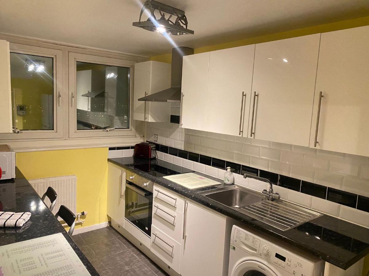 Victoria Centre Apartments In The Victoria Centre Shopping Centre - Nottingham City Centre - 24 Hour Access - Most Central Location, Kitchen - Sunday Check-Out 1Pm - Opposite Hilton By Restaurants & Shops - Outdoor Parking Cars Or Vans Five Pounds A Exterior foto