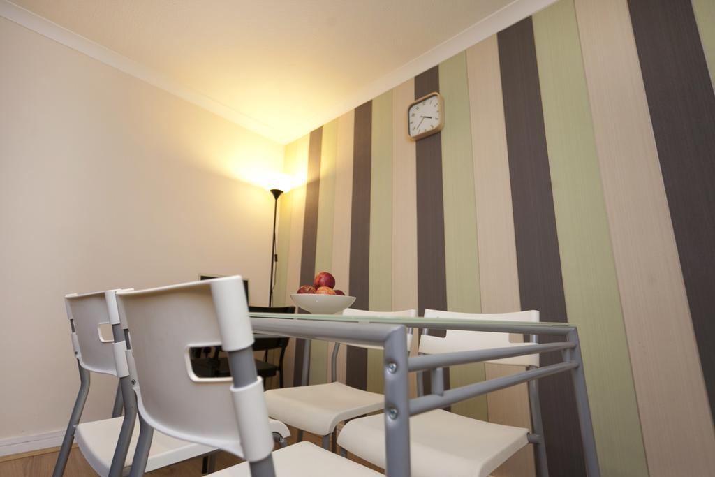 Victoria Centre Apartments In The Victoria Centre Shopping Centre - Nottingham City Centre - 24 Hour Access - Most Central Location, Kitchen - Sunday Check-Out 1Pm - Opposite Hilton By Restaurants & Shops - Outdoor Parking Cars Or Vans Five Pounds A Exterior foto