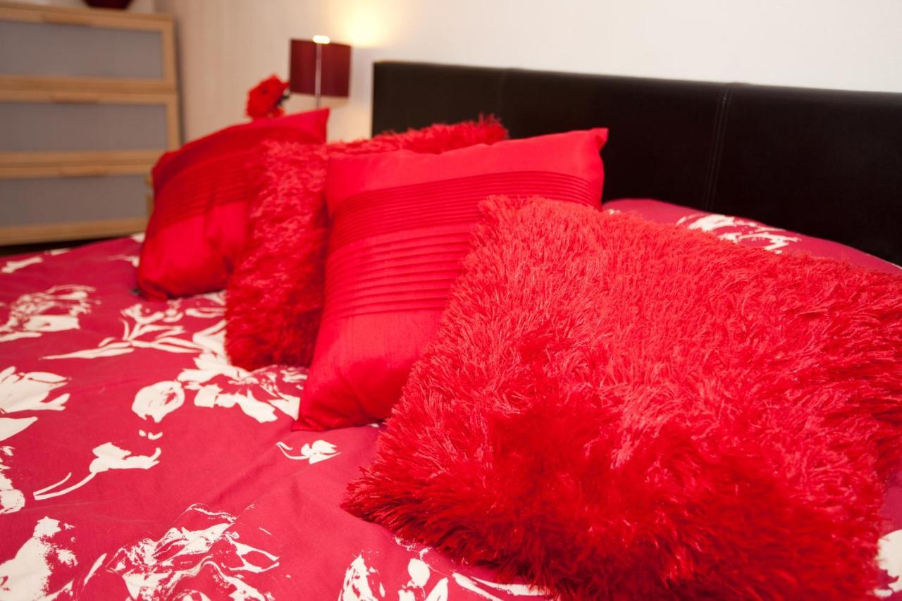 Victoria Centre Apartments In The Victoria Centre Shopping Centre - Nottingham City Centre - 24 Hour Access - Most Central Location, Kitchen - Sunday Check-Out 1Pm - Opposite Hilton By Restaurants & Shops - Outdoor Parking Cars Or Vans Five Pounds A Exterior foto